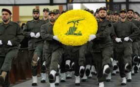 Permintaan Implisit Vatikan Agar AS Hapus Hizbullah dari Daftar Teroris