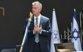 Media-media Israel: Informasi Rahasia dan Data Pribadi Direktur Mossad Diretas