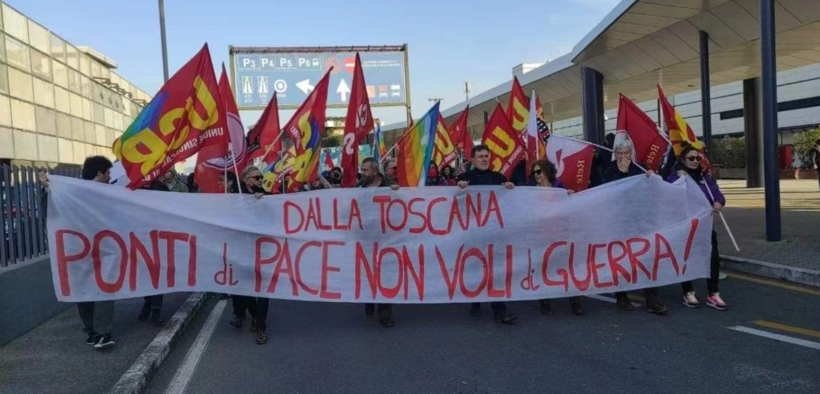 Buruh Italia Protes Pengiriman Senjata ke Ukraina dalam Samaran Bantuan Kemanusiaan
