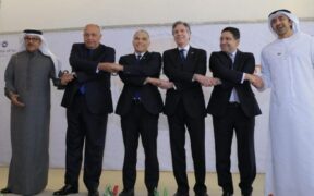Terang-terangan Abaikan Nasib Palestina, Menlu UEA Akui Menyesal ‘Terlambat Normalisasi Hubungan dengan Israel’