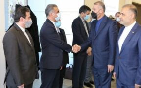 Menlu Iran di Moskow: Kami Kecam Sanksi Sepihak dan Perang di Belahan Dunia Mana pun