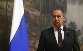 Lavrov Peringatkan AS Tak Jadi Pihak Ketiga dalam Perang Ukraina
