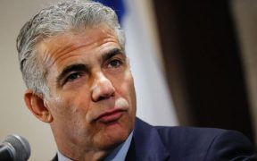Mantan Diplomat Israel Akui Lapid Tunduk pada Ancaman Sekjen Hizbullah