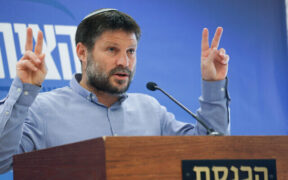 Politisi Zionis Peringatkan ‘Bom Waktu’ yang Ancam Masa Depan Israel