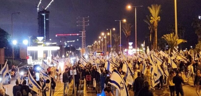 Krisis Domestik Rezim Zionis Tingkatkan Tren Warga Israel Kabur Tinggalkan Tanah Pendudukan
