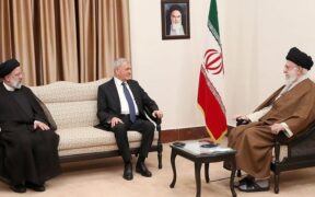 Ayatullah Khamenei: Bahkan Keberadaan Satu Orang Amerika Saja di Irak sudah Terlalu Banyak