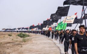 Bocah Irak di Jalur Longmarch Arbain yang Pukau Dunia