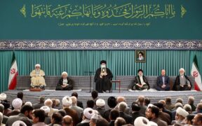 Ayatullah Khamenei: Perjudian Normalisasi dengan Israel Pasti Berujung Kekalahan