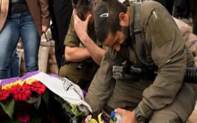 Keluarga para Tawanan Berdemo Usai 3 Tawanan Keliru Dibunuh Israel
