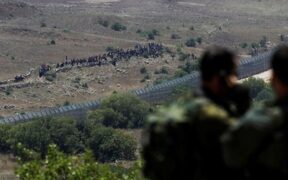 Takut Badai al-Aqsa Terulang, Israel Gali Parit di Perbatasan Suriah