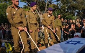 Berbagai Narasi Media Tentang ‘Hari Terberat Militer Israel’