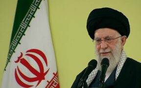 Ayatullah Khamenei: Kekuatan Perlawanan Kacaukan Kalkulasi AS untuk Timteng