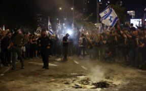 Pemobil Lindas Pendemo Anti-Netanyahu, Pertanda Perpecahan di Israel