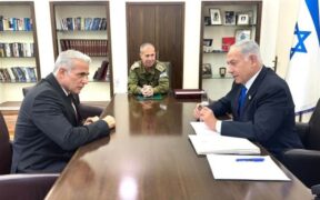 Lapid Tuding Netanyahu Abaikan Peringatan Soal Operasi Badai al-Aqsa