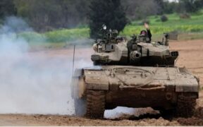 Guardian: Negara-negara Penyuplai BBM untuk Israel Dianggap Mitra dalam Kejahatan Perangnya