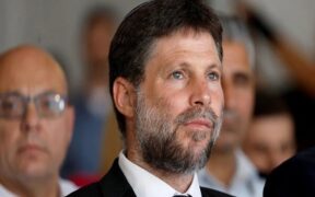 Smotrich: Kita Mengemis kepada Hamas untuk Berunding