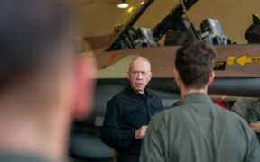 Gallant Diolok-olok Media Israel Setalah Hizbullah Gempur Pangkalan Ramat David