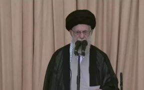 Pakar Timteng: Salat Jumat Teheran adalah Penghinaan Terbesar kepada Israel