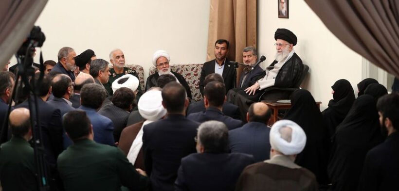 Imam Ali Khamenei: "Tidak Semua yang Terlintas di Pikiran Perlu Dipublikasikan!"