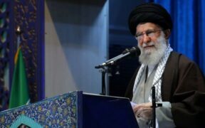 Pemimpin Iran: Pukulan Apa pun dan dari Siapa pun kepada Israel adalah Pengabdian Bagi Seluruh Kemanusiaan