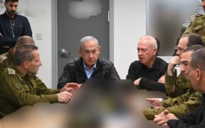 Serangan Israel yang Digembar-gemborkan ‘Mengguncang’ Iran: Drama Teater Sepi Penonton di Tengah Ketenangan Rakyat Republik Islam!