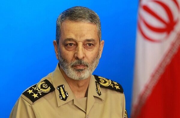 Panglima Tentara Iran: Kami Akan Memberikan Balasan yang Menghancurkan kepada Rezim Zionis