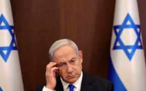Pertama Kali dalam Sejarah Israel: PM Netanyahu Hadir di Pengadilan Sebagai Terdakwa